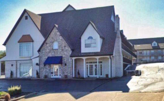 Seven Gables Inn