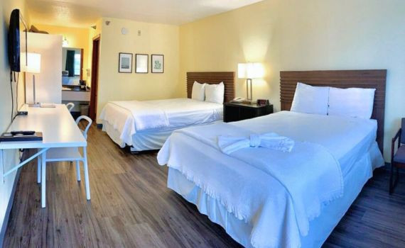 Seven Gables Inn
