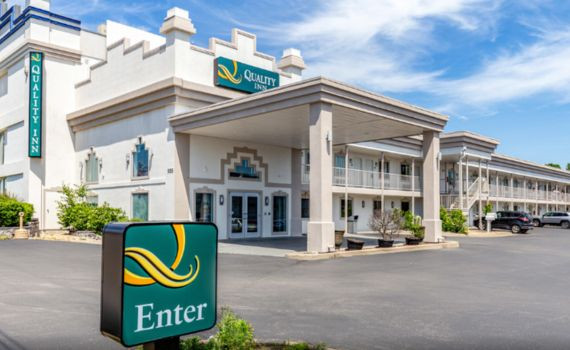 Quality Inn 76 Central