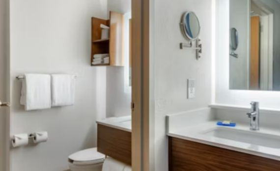 Holiday Inn Express Green Mountain